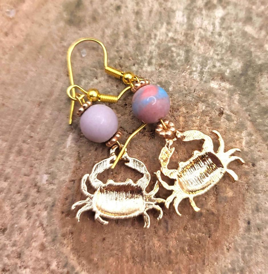 Gold Tone Enamel Crab With Nature Rainbow Stone Dangle Earring