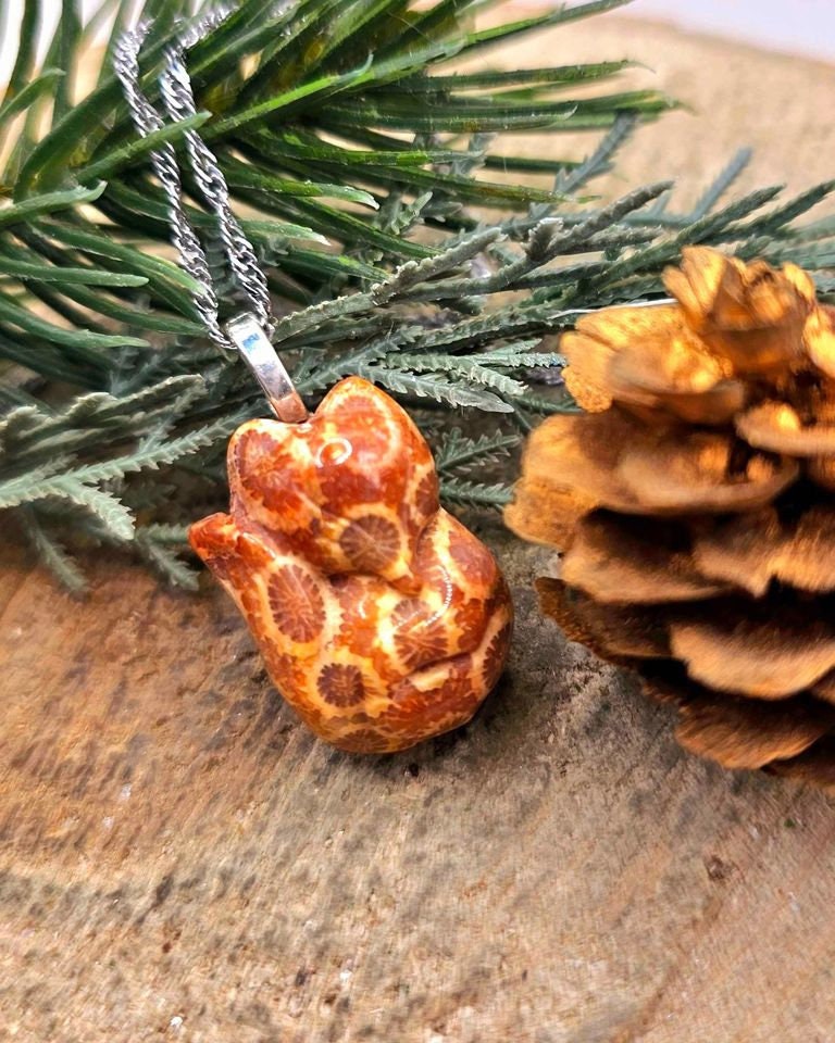 Natural Orange Chrysanthemum Coral Big Head Fox Pendant Necklace