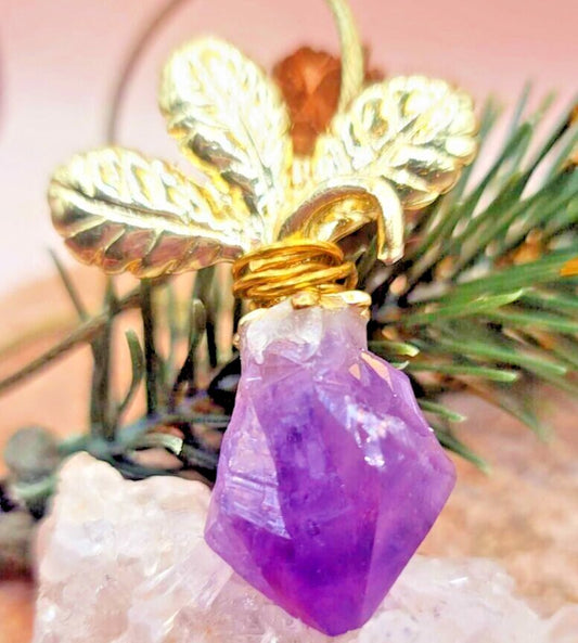 Unique Nature Amethyst Crystal Point Gold Metal Leaf & Stem Big Carrot Necklace