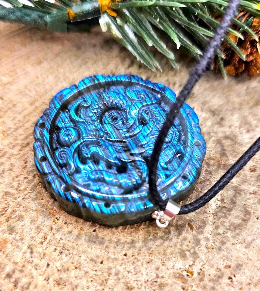 Nature Labradorite Carved Flashy Oriental Dragon Pendant Necklace