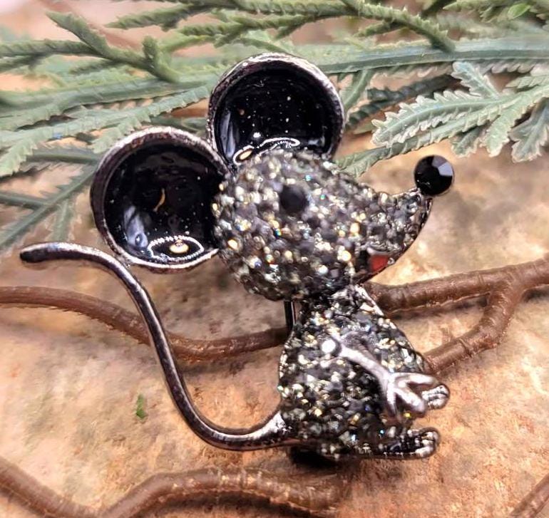 Adorable Sparking Mouse & White Cat Brooch