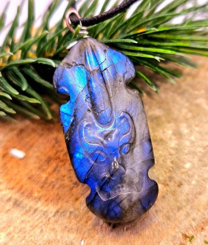 Nature Labradorite Carved Evil Shield Pendant Necklace