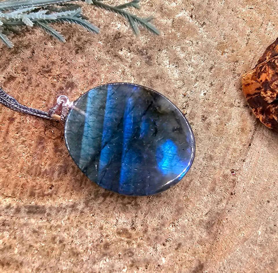 Nature Labradorite Carved Flashy Sailor Moon Profile Pendant Necklace