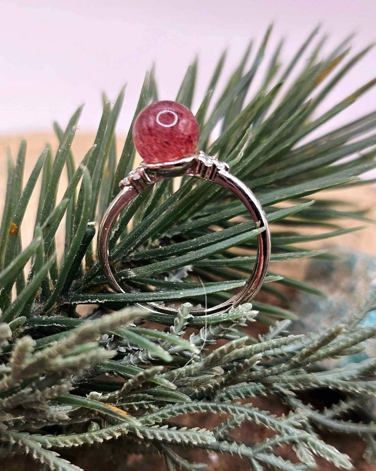 Beautiful Nature Strawberry Quartz Adjustable Ring