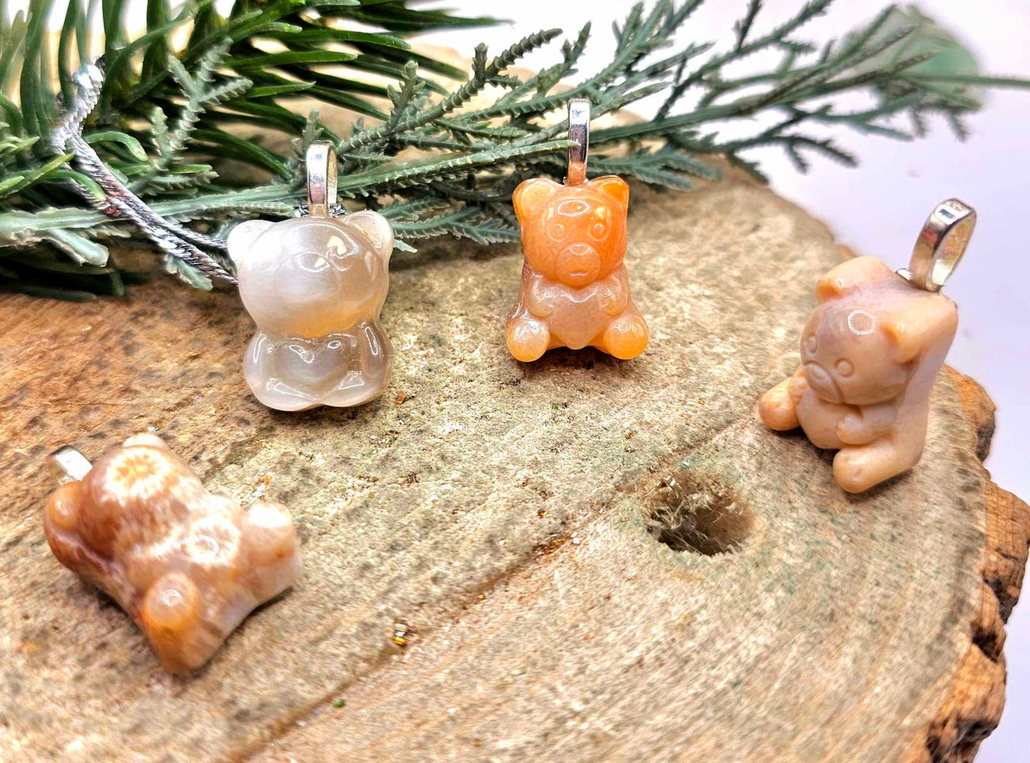 Nature Agate Hand Carved Cute Bear Pendant Necklace