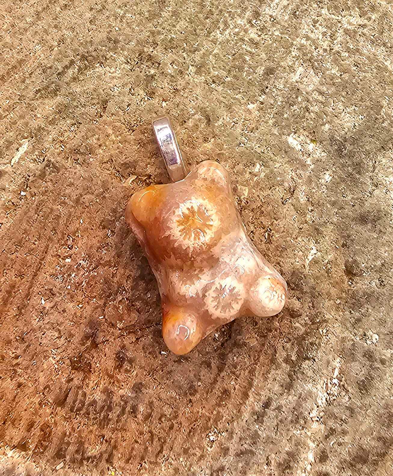 Nature Agate Hand Carved Cute Bear Pendant Necklace