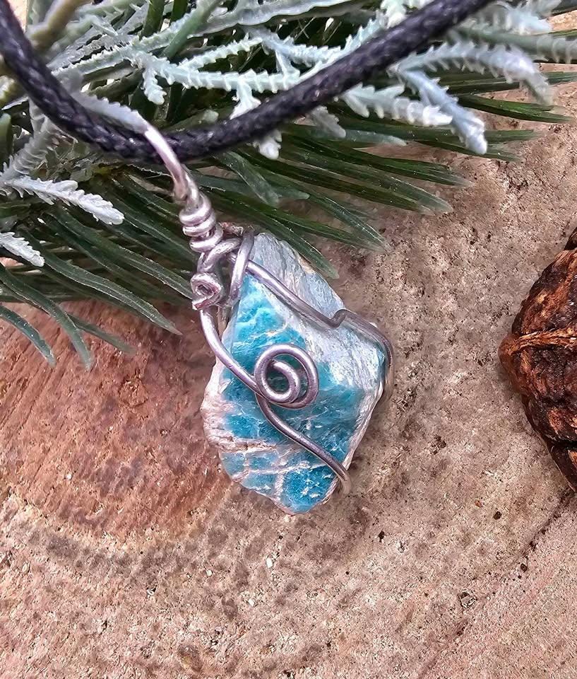 Nature Amazonite Raw Stone Wire Wrapped Pendant Necklace