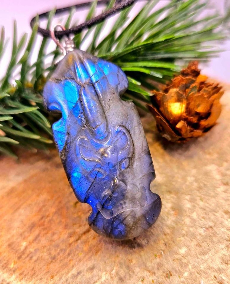 Nature Labradorite Carved Evil Shield Pendant Necklace