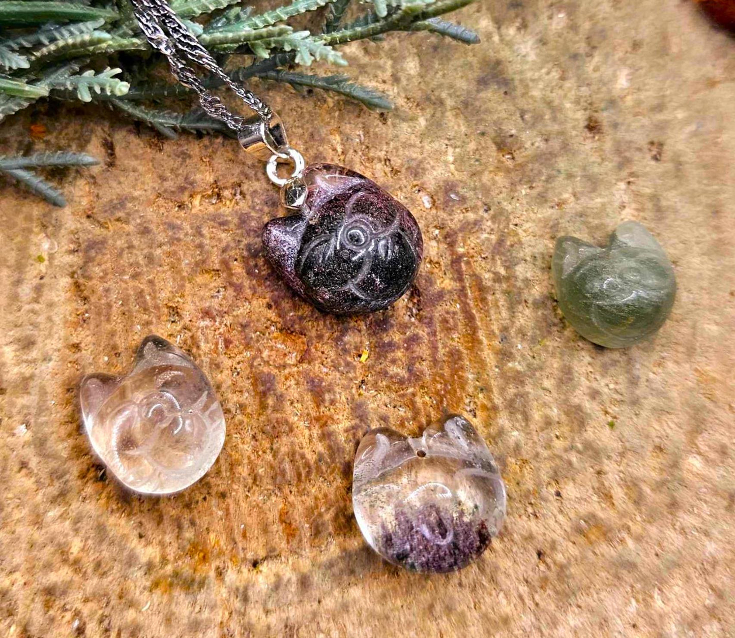 Nature Garden Quartz Hand Carved Cute Cat Pendant Necklace