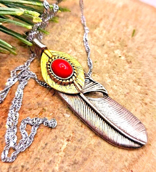 Beautiful Red Agate Two Tone Artistic Double Leaf Pendant Necklace
