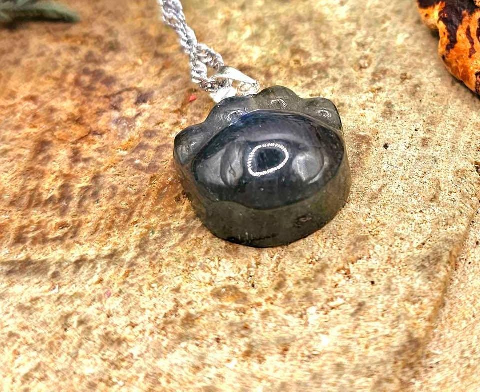 Nature Labradorite Carved Flashy Cute Animal Paw Pendant Necklace