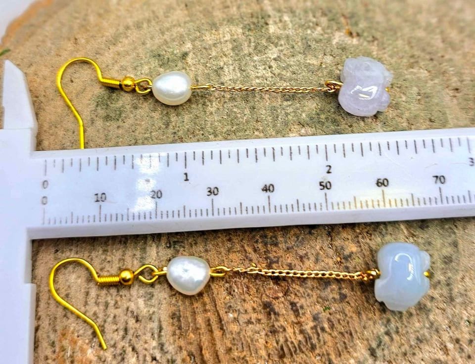 Nature Jade Hand Carved Blessing Pigs Flashy Pearl Dangle Earring