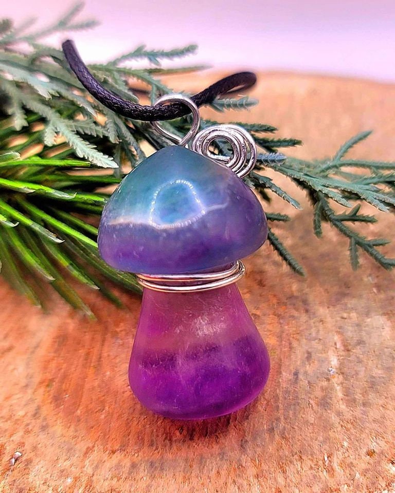 Beautiful Nature Rainbow Fluorite Hand Carved Mushroom Pendant Necklace