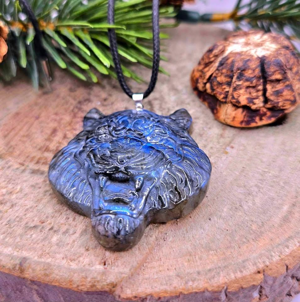 Nature Labradorite Flashy Powerful Tiger Pendant Necklace