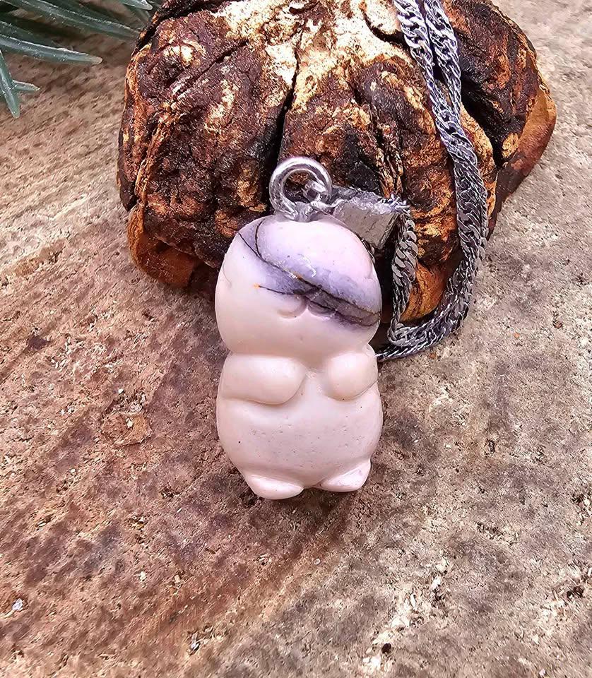 Nature Alashan Agate Hand Carved Standing Rabbit Pendant Necklace