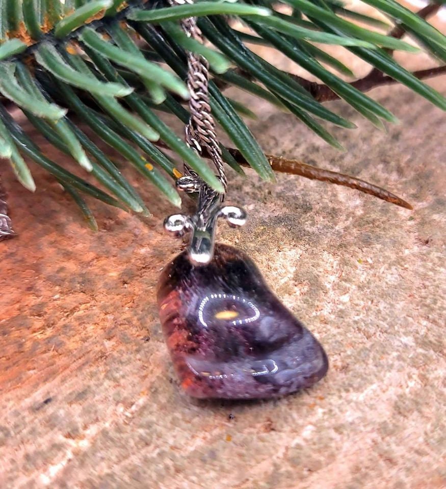 Beautiful Nature Phantom Quartz Hand Carved Foot Silver Leaf Pendant Necklace