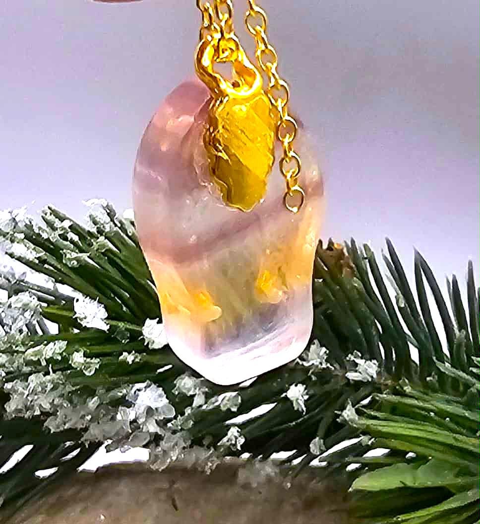 Nature Stone Cute Flip Flop Pendant Necklace