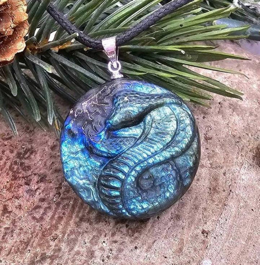 Nature Labradorite Snake Cobra Pendant Necklace