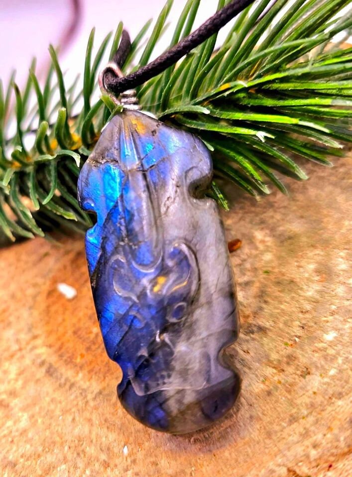Nature Labradorite Carved Evil Shield Pendant Necklace