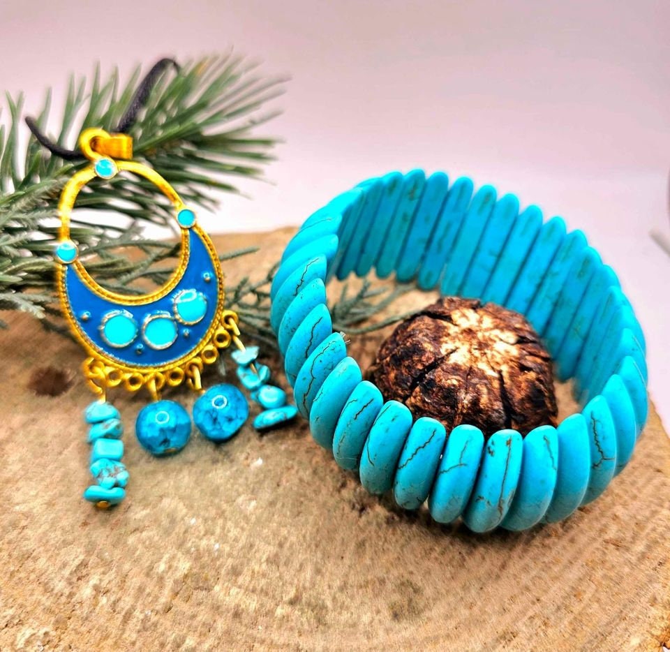 2pcs Turquoise Howlite Pendant And Chunky Cuff Bracelet Set