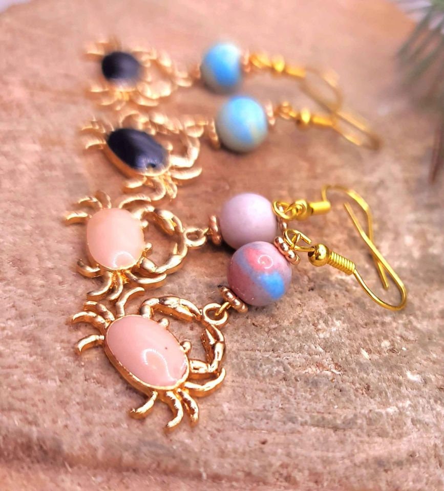 Gold Tone Enamel Crab With Nature Rainbow Stone Dangle Earring