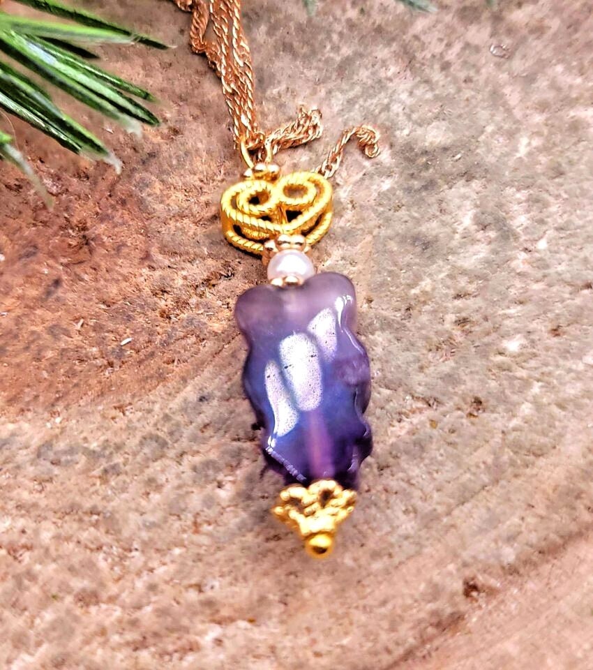 Beautiful Nature Amethyst Hand Carved Sleeping Rabbit Gold Accent Pendant Necklace