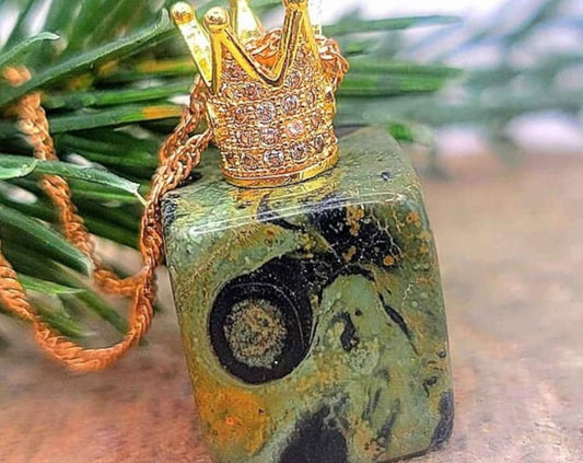Beautiful Nature Kambaba Japser Cube With Sparking Gold Crown Pendant Necklace
