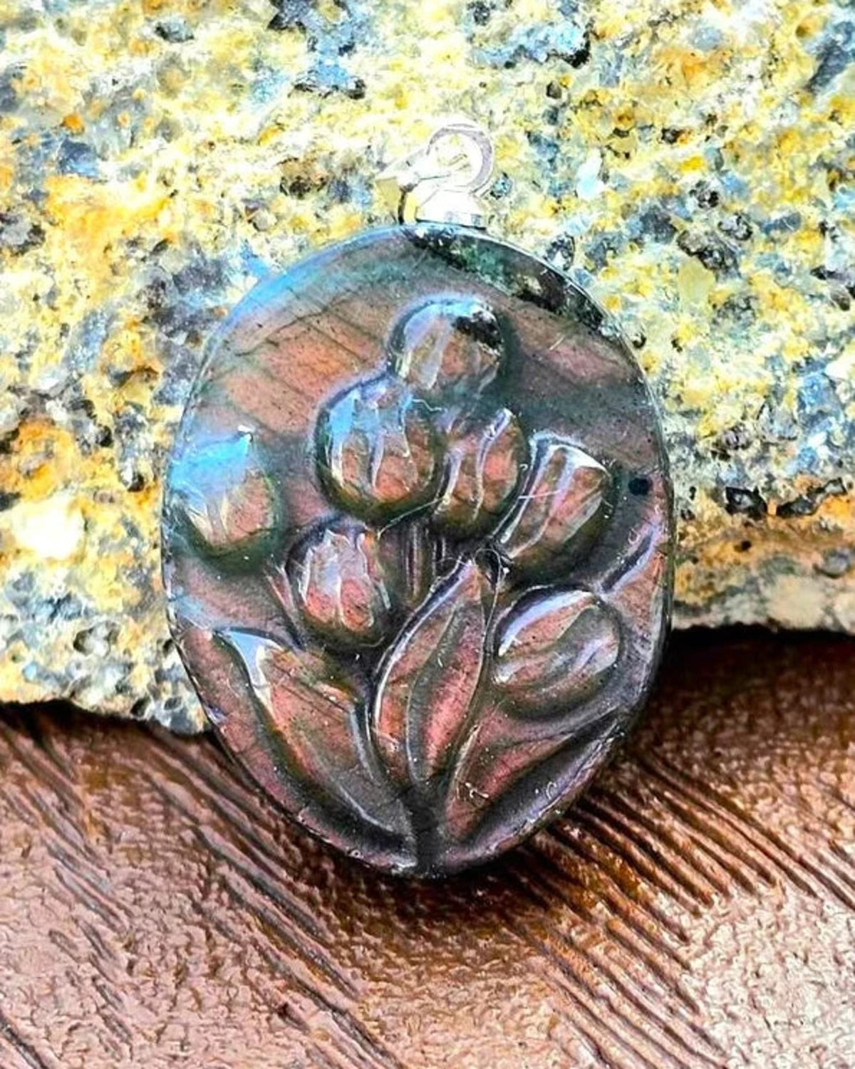 Natural Labradorite Tulips Pendant Necklace